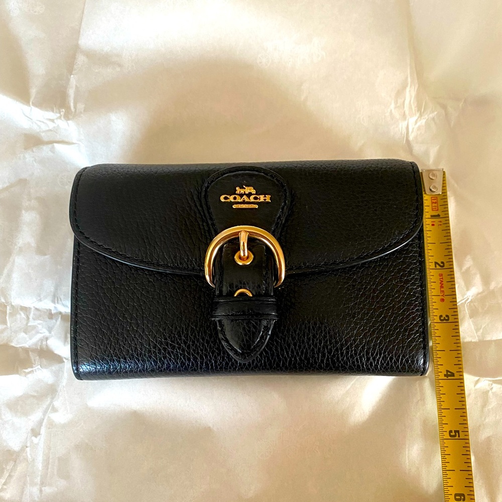 Coach Medium Ladies Wallet. Black leather with gold hardware.